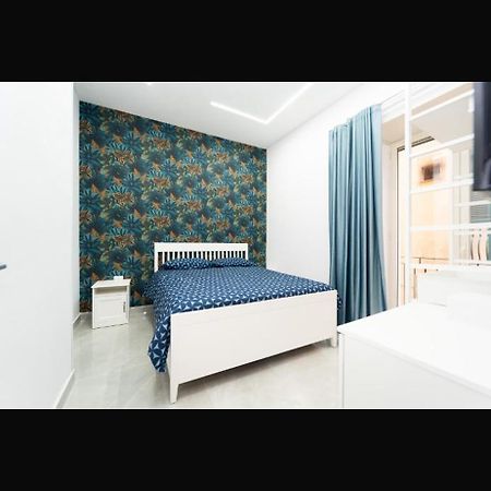 Quartieri22 Napoli Bagian luar foto