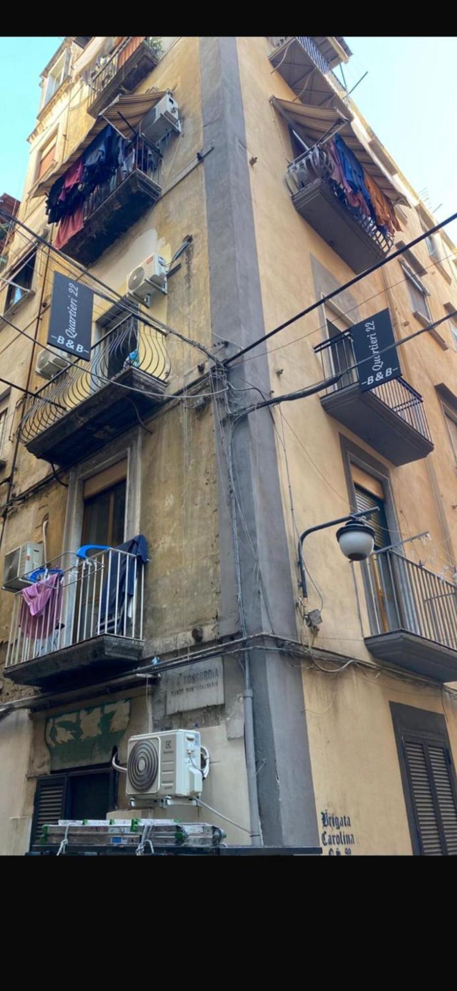 Quartieri22 Napoli Bagian luar foto